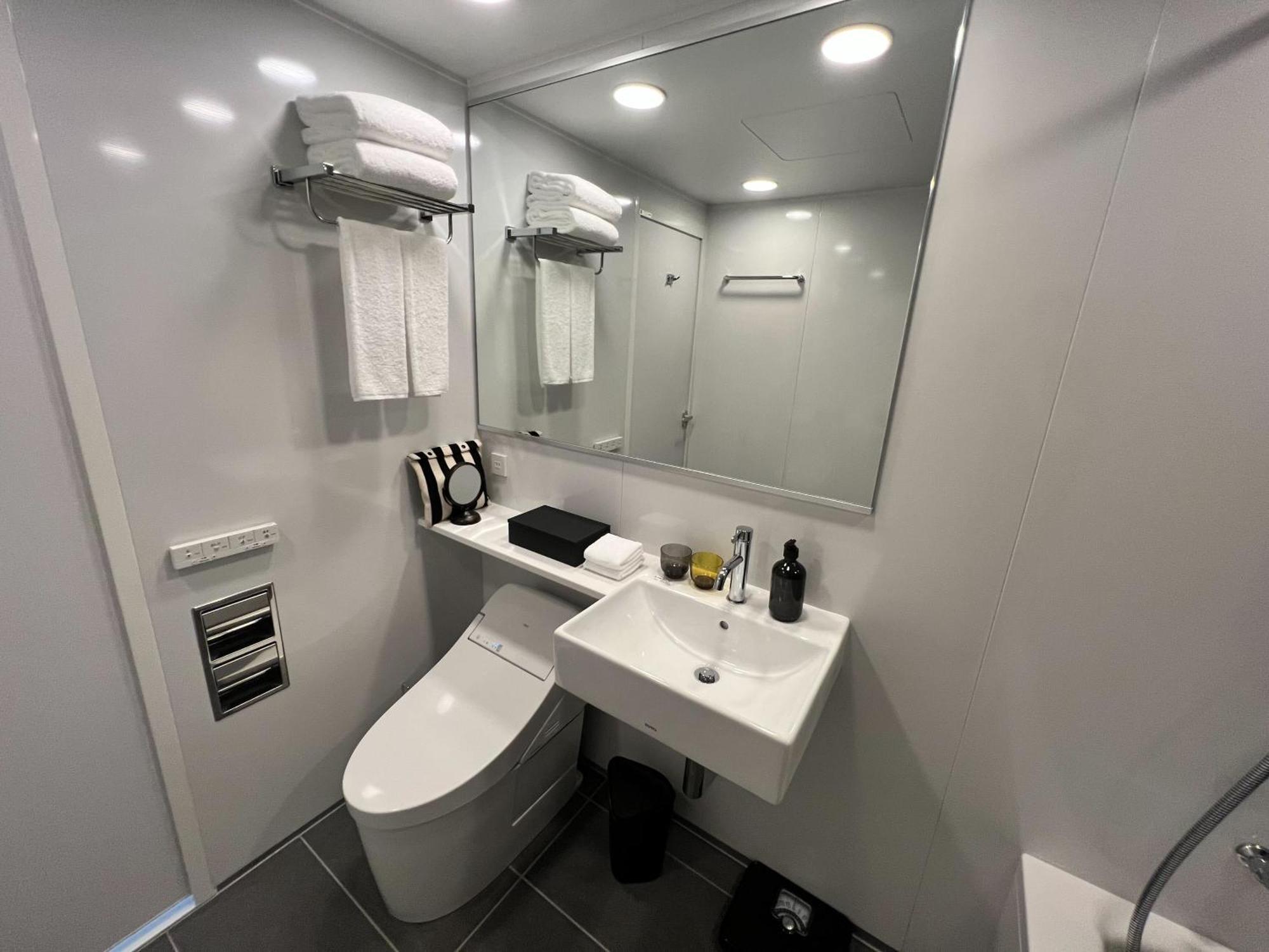 Citadines Harbour Front Yokohama Hotel 4*